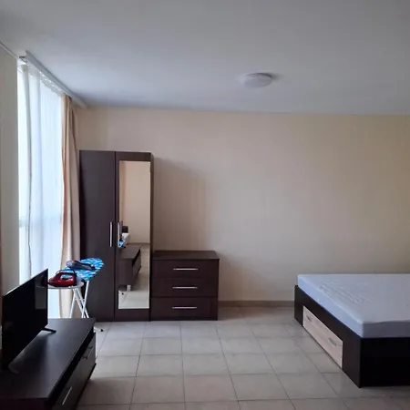 Deluxe In Sunny ساني بيتش